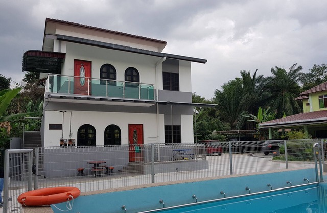 MRI Homestay Sg Buloh - 3 Bed/2 Bath 1F