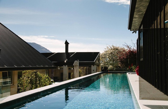 Mt Upton Lodge - Secluded and quiet however located right in the heart of Wanaka Town Centre