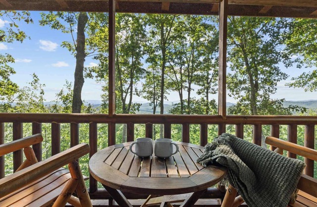 MTN Views~Hot Tub~Fire Pit~Pool Table~Games