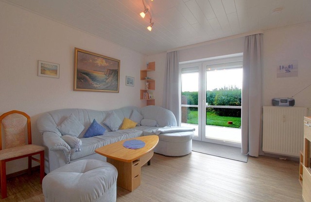 MU32a Terrace apartment