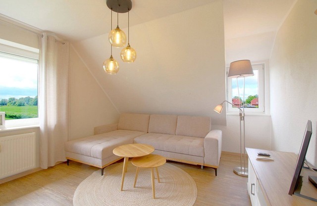 MU32a Top floor with garden area - MU32a Top floor