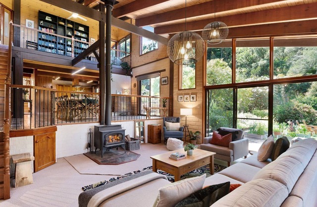 Mungari - Spectacular mud brick family home hidden in the rainforest