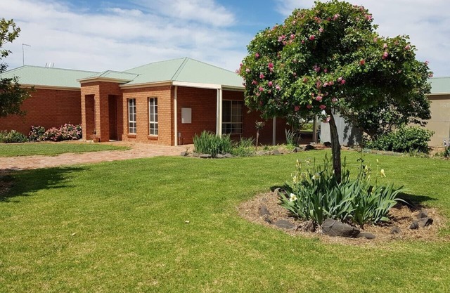 Murtoa Farm-View Guest House - Family friendly home, with Free Wi-Fi & Netflix