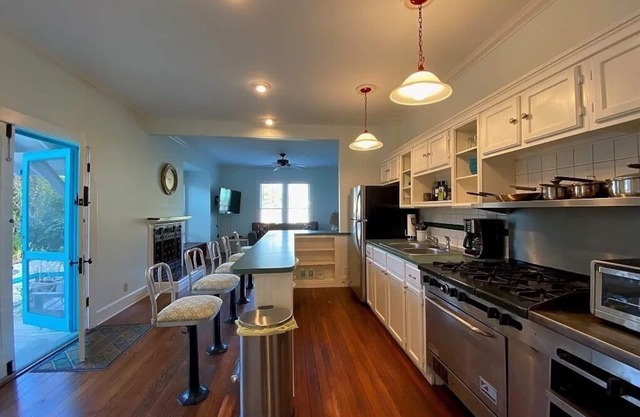 "MUSE HAVEN" - Spacious Relaxing Retreat, Pet-Friendly