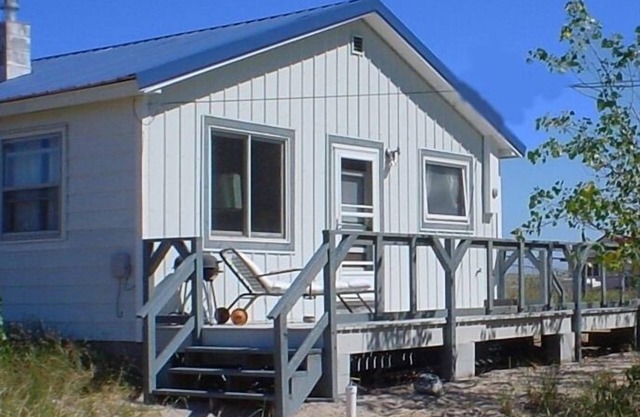 Music makers' cottage