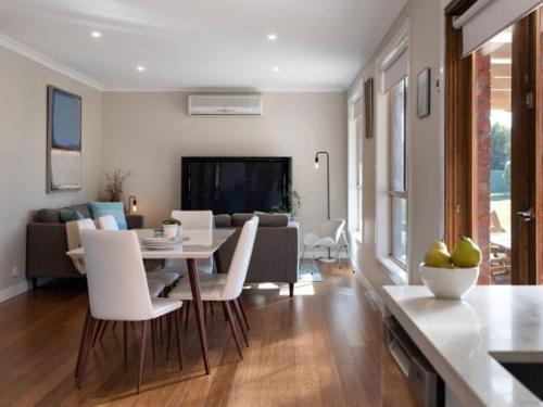 Musk Vale Villa - dog friendly, 5 mins to town
