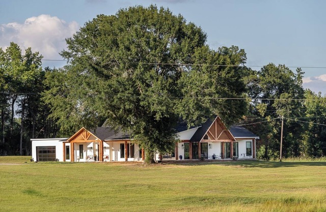 Must See>RUSTON LUXURIOUS, SPACIOUS RETREAT for Groups, Families, Events, 5 Bed