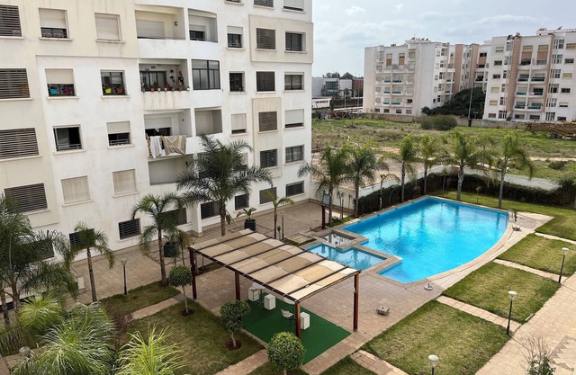 N01. Modern apartment with swimming pool