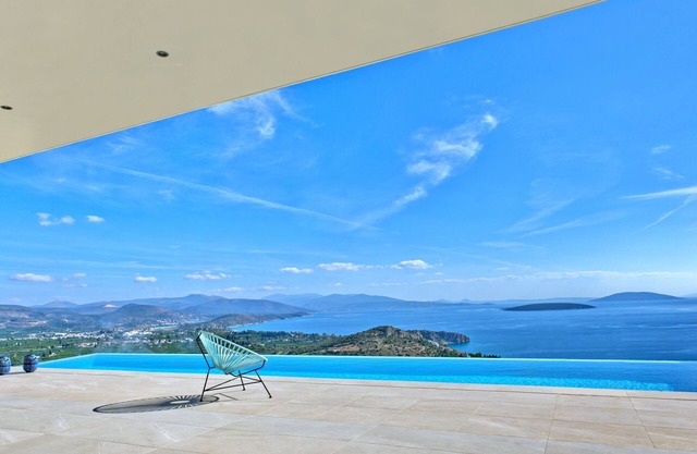 NafplioBlu - Villa for 6-8 with amazing sea and valley views + infinity pool