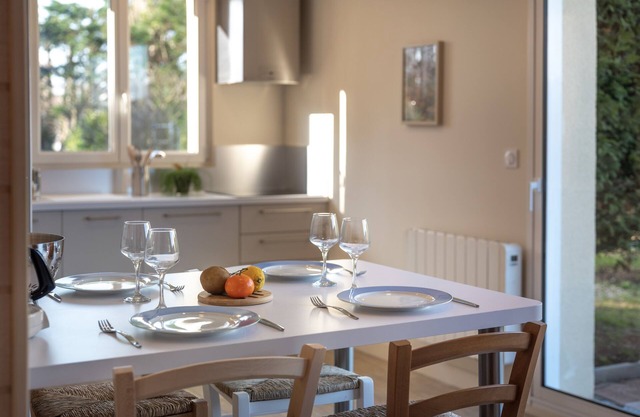 NAMASTE, GITE 300 M FROM THE SEA AND COASTAL PATH