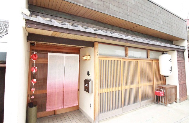 Nara ★ Traditional Japanese style with taste! Single Family Rentals ★ Wifi ★