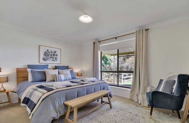 Narambla Estate - Rural Retreat, Modern Hideaway