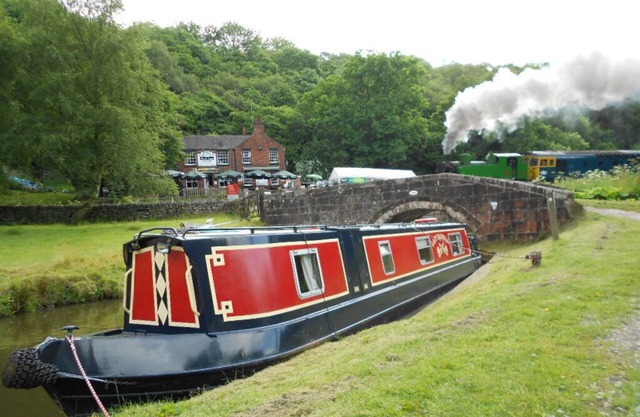 Narrowboat - Sleeps 6 - Columbina