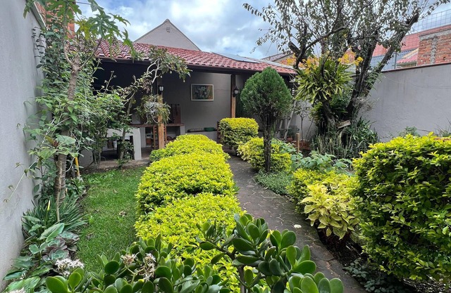 Natural Enchant Residence located near edificios la cuadra area & beautiful yard