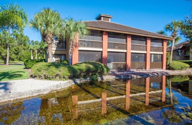 Nature Getaway! Four Spacious Units, Close to Painters Hill Beach, Kitchen