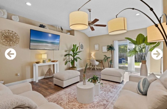 Navarre Beach House: Poolside Paradise, Near the Beach!