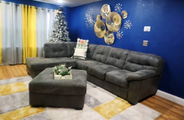 nCozy 3-bedroom home in Kansas City with WiFi, AC, and a private backyard.