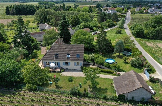 Near Amboise, quiet and luminous gîte-apartment "Chez Lucie en Touraine" 120 sqm