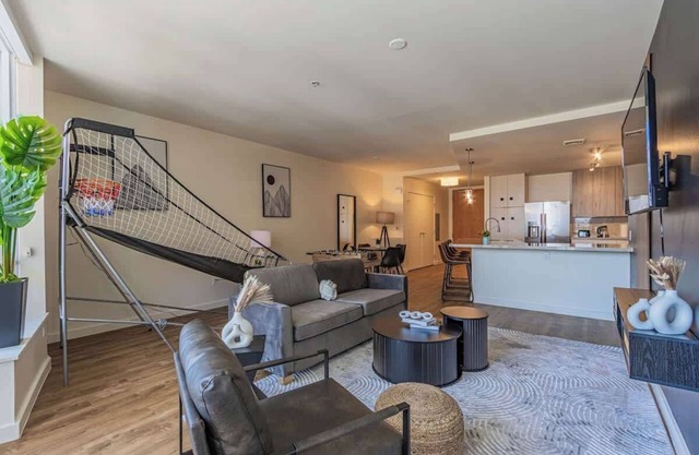 Near Chase Field | Balcony,Pool,Gym,Parking,W/D