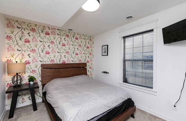 Near Downtown ~ Fun backyard ~ Pet Friendly ~ 3 BDRM