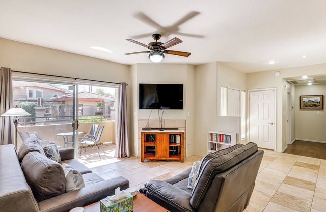 Near Hiking: Condo w/Pool & Tennis in Phoenix!