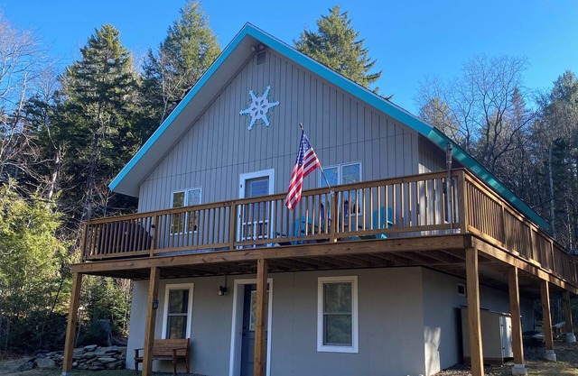 Near Magic Mtn &Stratton Mtn ski resorts, outdoor is fun and great leaf peeping.