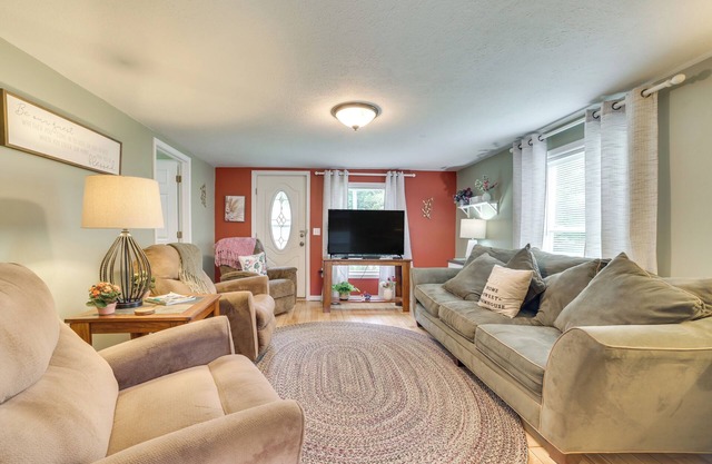 Near Snowmobiling & Ice Fishing: Fife Lake Retreat