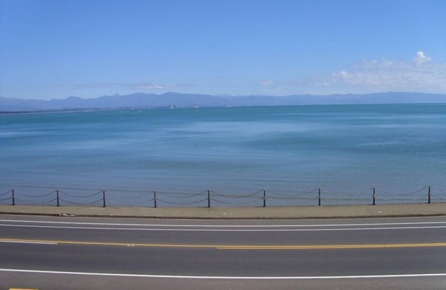 Nelson Beachfront Luxury Apartment on Nelson’s Iconic Waterfront