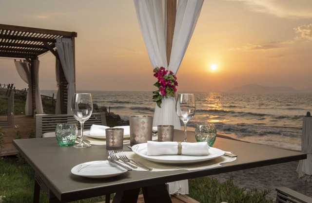 Neptune Luxury Resort
