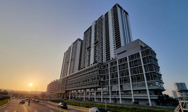 Netizen #MRT#Cheras#C180#3bedRooms#KLCC View#9PersonStay