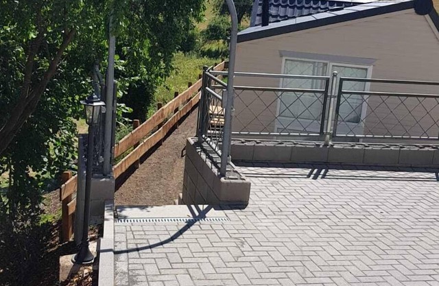 Neugebautes Challet, mit Terrasse, Grill & Sportaktivitäten, Nahe Daun Zentrum