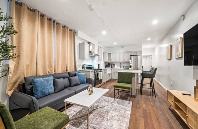 New 1 BD in Prime Philly Location with King Bed