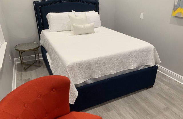 “NEW” 1 Bed 1 Bath 1 Block From Street Car Line-Only 7 blocks to French Quarter!