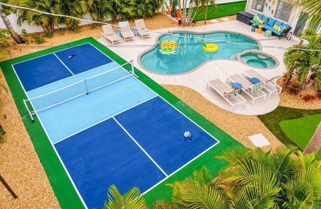 New! 12 min to AMI Beach + Pickleball + Mini-Golf