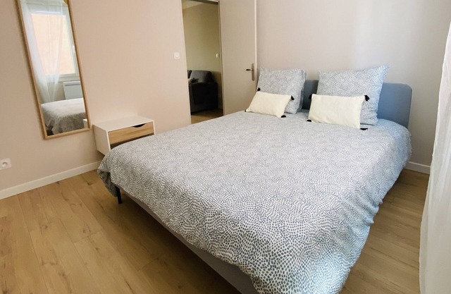 New 2-room apartment in the heart of Collobrières village