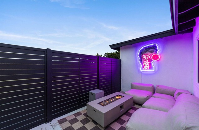 NEW! 2BR, 1BA, Outdoor Fireplace, Patio Lounge, Western Vibes, Smart TVs