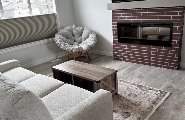 New 3BR Home with A/C and Double Garage in family friendly neighbourhood