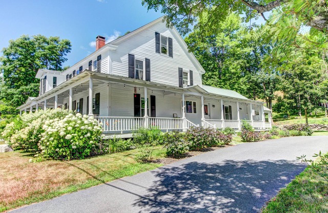 *New!* A Lovely VT Home with a Hot Tub, Near Rock River and Skiing