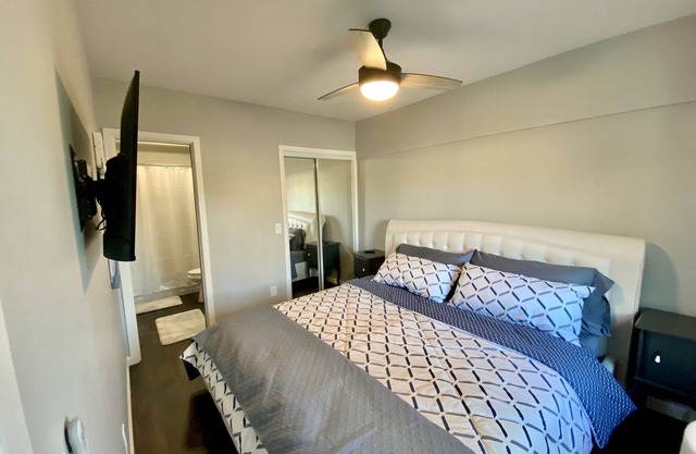NEW! Adorable 1 bedroom suite w/private entrance