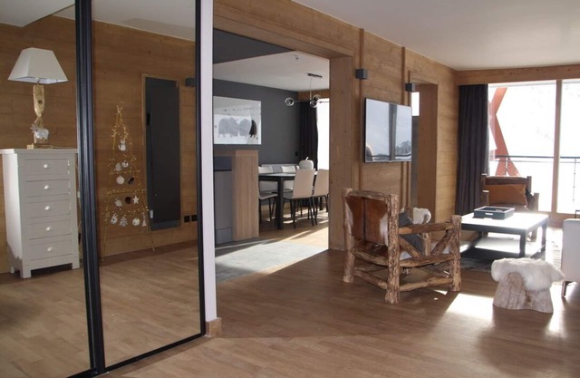 new apartment 127 m2 for 10 people facing the lake