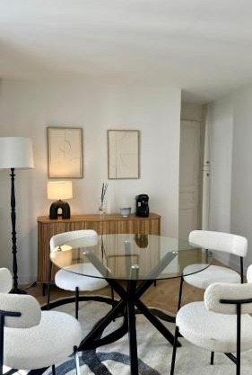 New Apprt 2 Rooms Tour Eiffel