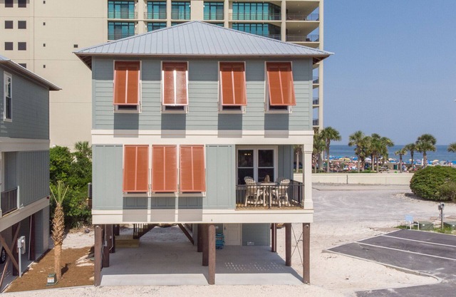 New Beachside Cottage 2BR-3BA. Now booking for FALL!