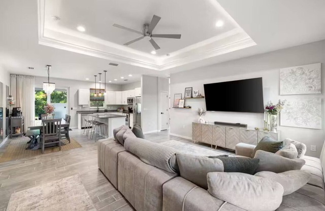 New Build Home w/King Suite, Pet Friendly, Fenced Yard, Safe, Central Location