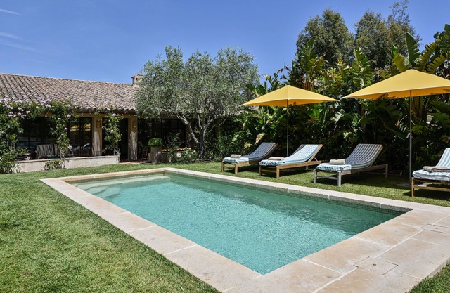New Cabane Tropez villa with pool
