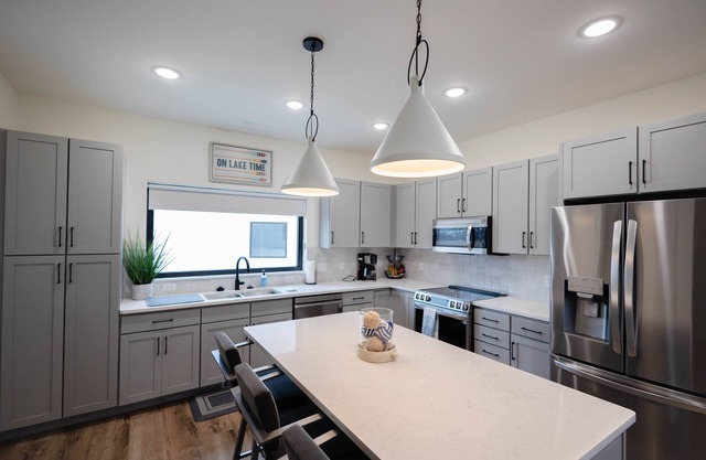 NEW CENTRAL PARK TOWNHOME w/Golf Course view Across from Arnold's Park!