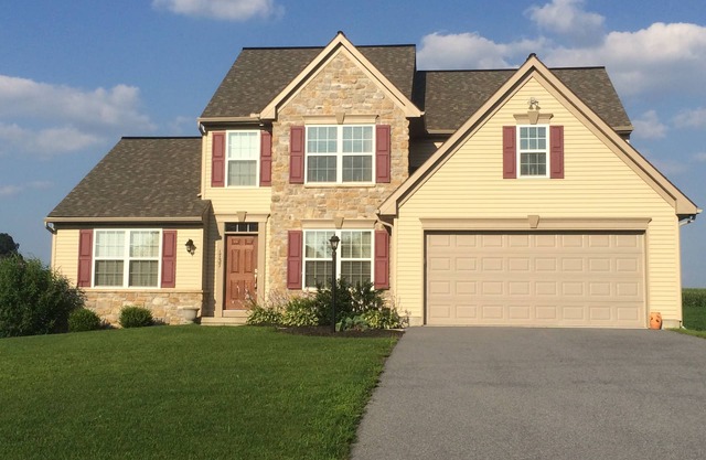 New Comfortable Home Between Lancaster-Strasburg