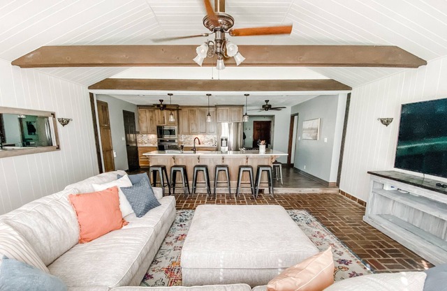 NEW! Cozy red brick home - minutes to sports stadiums & historic sites