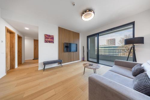 New Design Apt Bratislava - DownTown & Parking