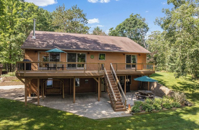 NEW Dog Friendly Lakefront With Acreage