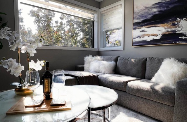 *NEW* Elegant Urban 2BR Retreat